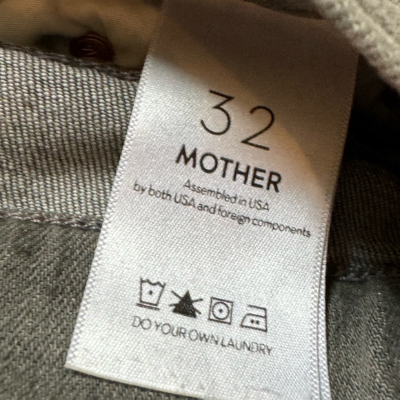 Mother Denim Looker Ankle Fray in color On the Moon; size 32 - Picture 5 of 6